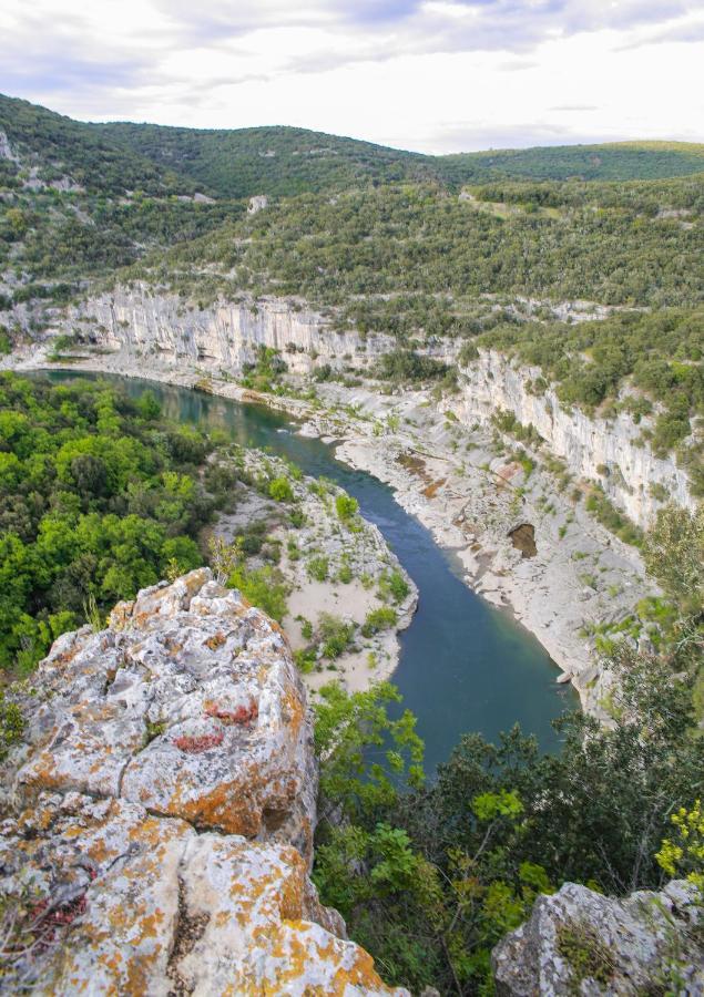 Les Yourtes De Provence Bed and Breakfast Saint-Paulet-de-Caisson Esterno foto